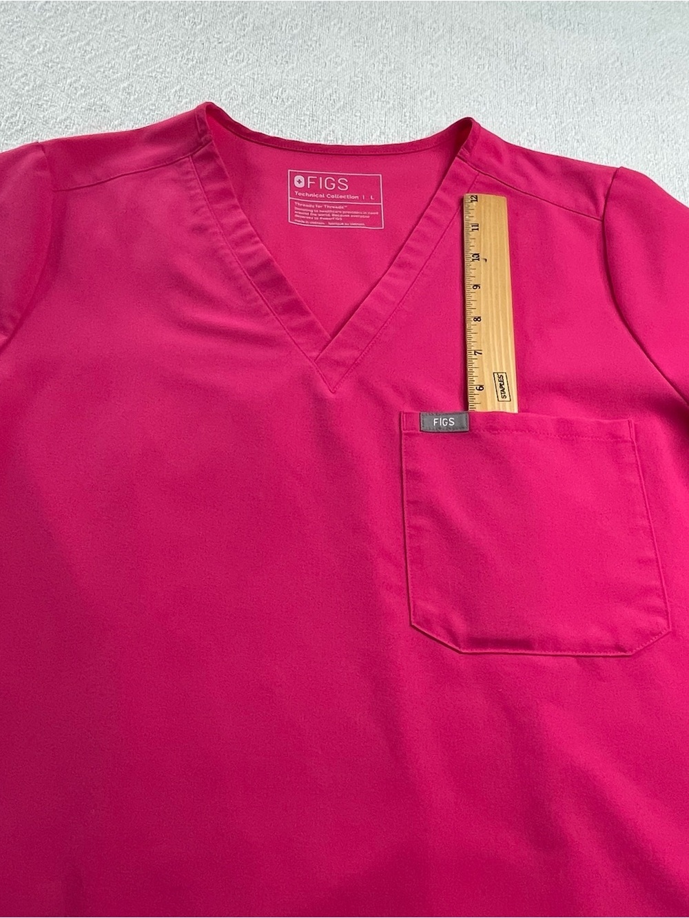 Figs Women's V-Neck Scrubs Top in Hot Pink~ Size L ~ Medical Staff - Picture 6 of 7